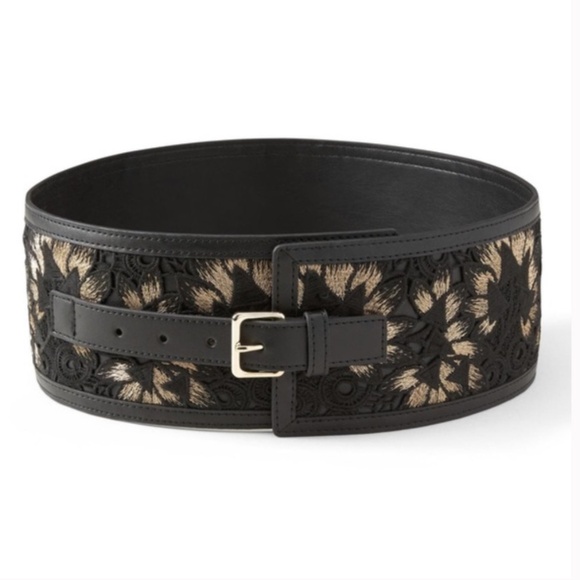 Banana Republic Accessories - NWT Banana Republic & Olivia Palermo Lace Corset Belt - S/M